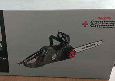 Unsafe electric chainsaw